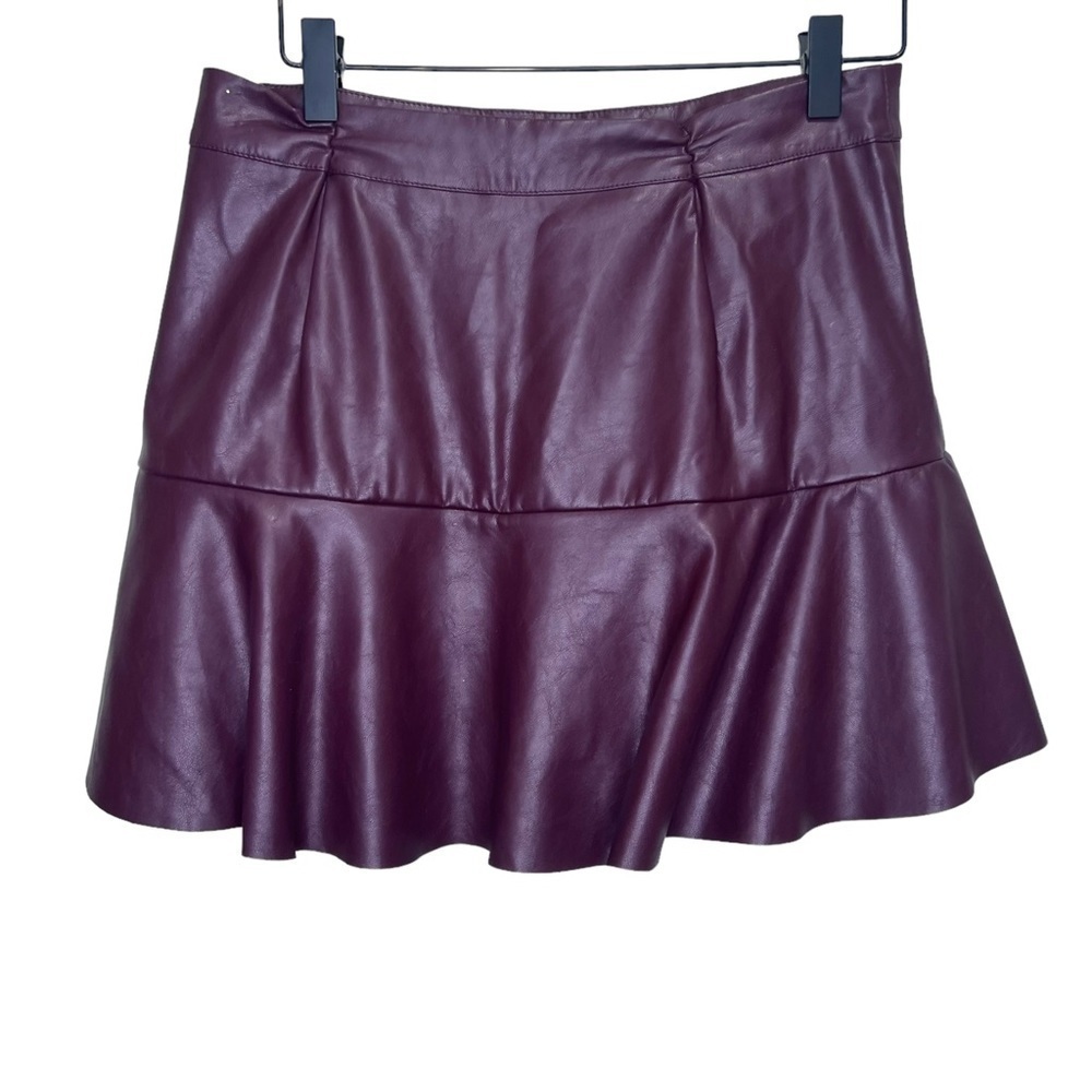Do + Be Burgundy Faux Leather Skorts Size Medium